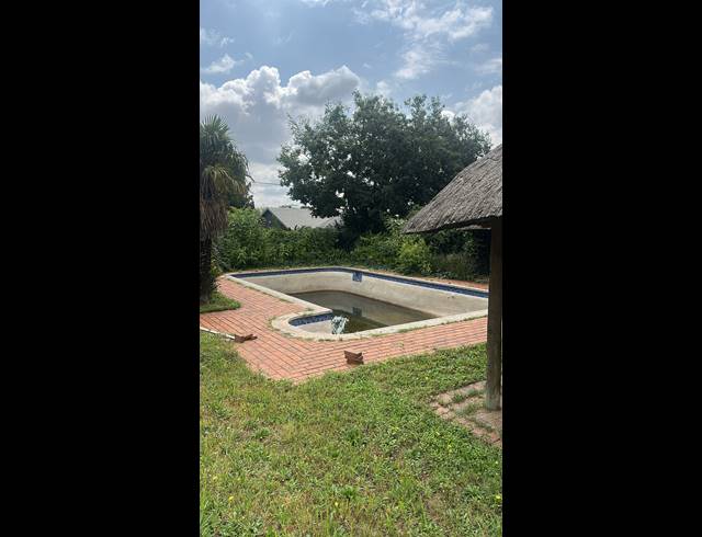 3 BEDROOM FREEHOLD FOR SALE IN LIBRADENE